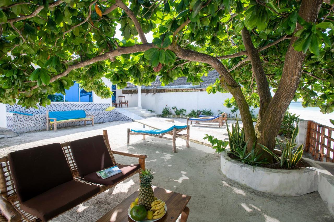 Uroa Beach Lodge Eksteriør billede